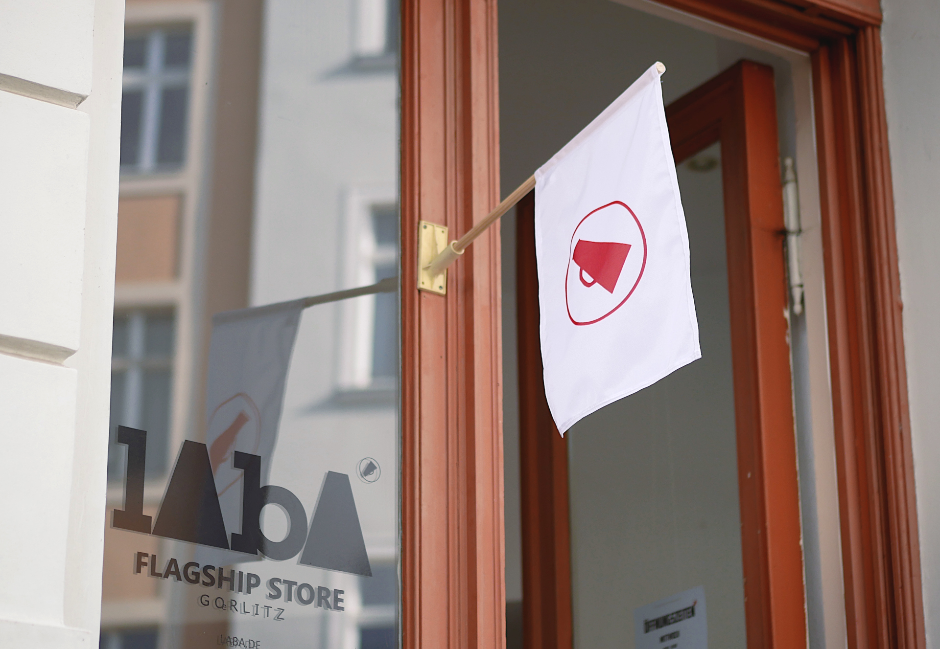 laba flagship store 44