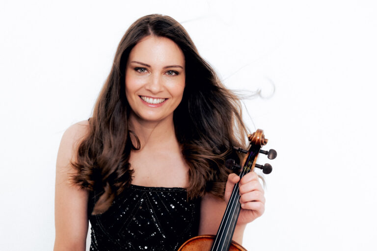 251016 Viola Breuer Creator Rene Gaens L1000617 768x512